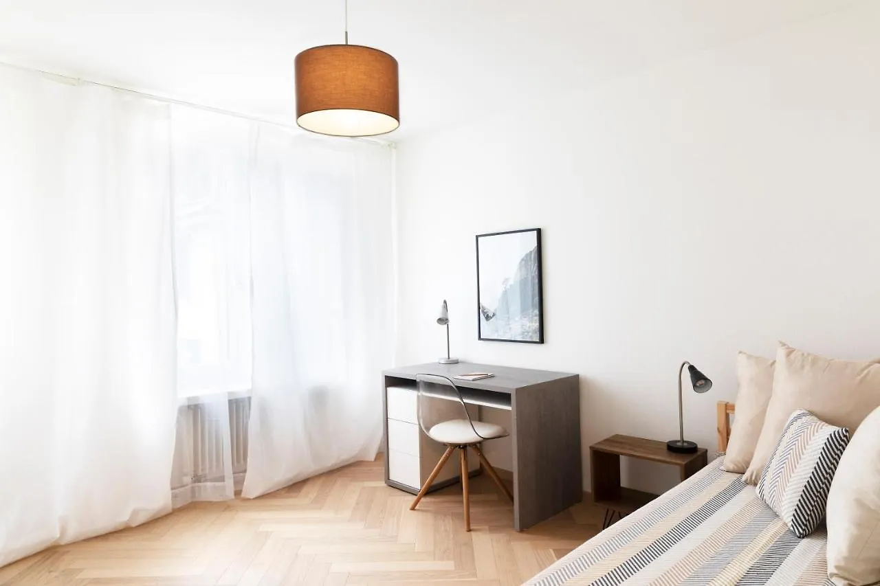 Nest - Badenerstrasse 356 Apartment Zurich